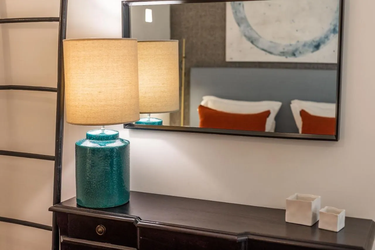 Апартаменты Chic Tailor Made Flat In Chiado Лиссабон 0*,  Португалия